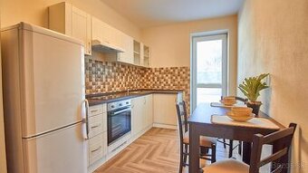 Jedinečný 2 izbový byt Pravenec 2 x terasa parking pozemok