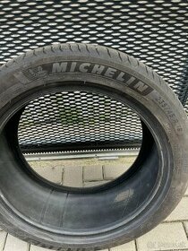 Michelin E PRIMACY 235/45 R18 98 W Letné