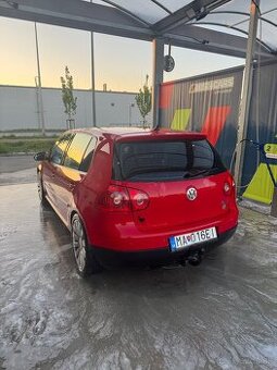 Predam volkswagen golf 5..2,0....4motion