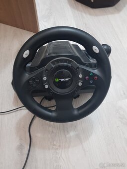 T-racer  volant