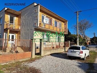 REZERVOVANÉ - Rodinný dom - Vlčany (006-12-JANS)
