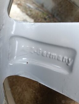 15 tky elektróny