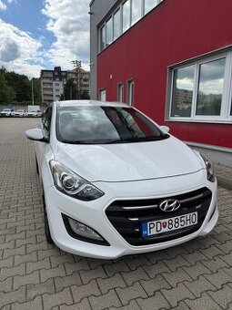 Hyundai i30 1.6 CRDi DOHC 16V YES