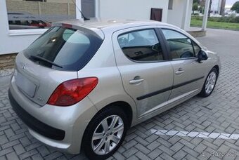 Peugeot 207 1.6 HDi
