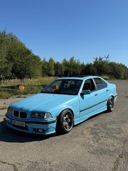 BMW E36 320i