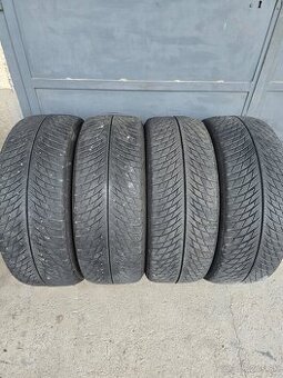 235/50r19 michelin
