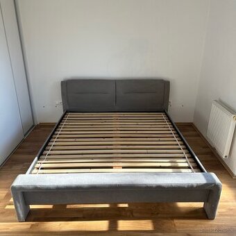 Manzelska postel calunena 180x200 cm