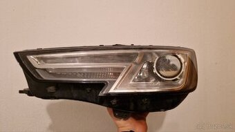 Lave predné svetlo na audi a4 b9