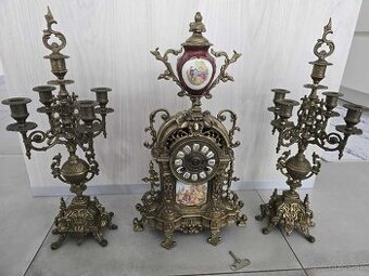 Krasne bronzove krbove hodiny...cislo 17