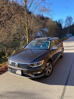 Volkswagen passat 2.0tdi 140kw alltrack 4x4 dsg pano
