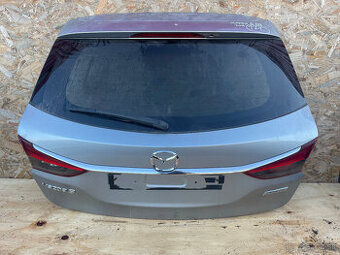 PRODÁM PÁTE DVEŘE, ZADNÍ VÍKO KUFRU MAZDA 6 GJ