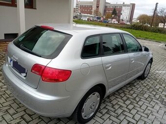 Audi A3 Sportback 1.6 benzin 75kw M5