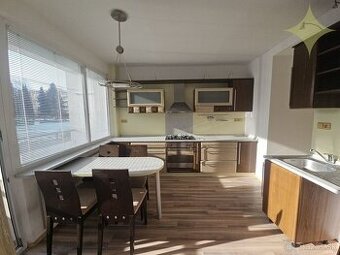 Prenájom krásneho 2-izbového bytu s 3 balkónmi – Handlová, O