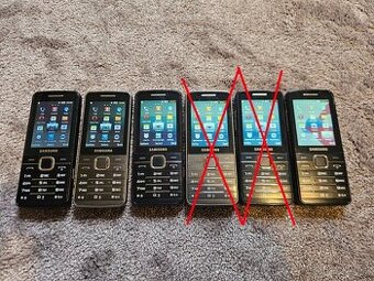 Tlačidlový telefón Samsung GT-S5611