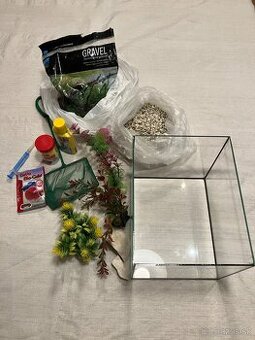 Akvarium 10L + vybava