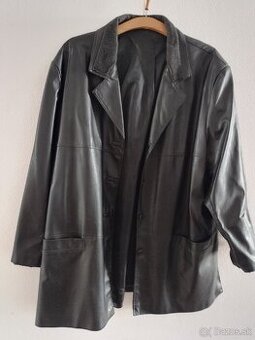 Dámska koženková bunda.