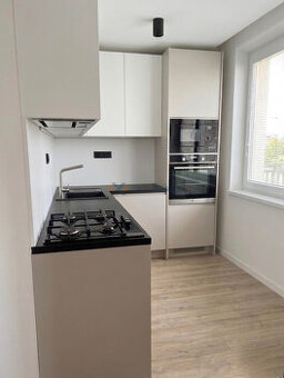 Predám 2 izbový byt 62 m2, balkón, Volgogradská, Sídlisko 3,