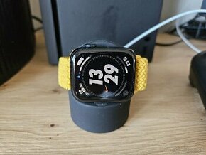 Predám Applewatch SE 2022 44mm. V záruke. Stav ako nové.