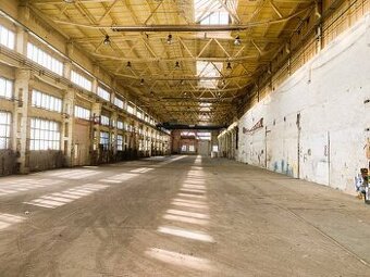 NA PRENÁJOM SKLADOVÁ A VÝROBNA HALA 1500 m2, v katastri KOŠÍ
