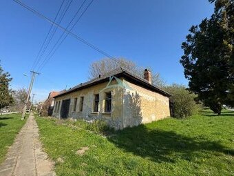 Znížená cena Stavebný pozemok rodinný dom na rekonštrukciu