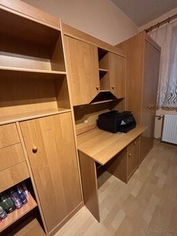 Detské skrine so stolíkom