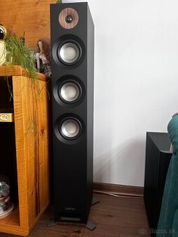 Stĺpové reproduktory Jamo