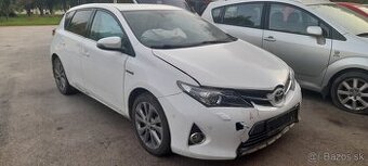 KUPIM TOYOTA AURIS , COROLLA