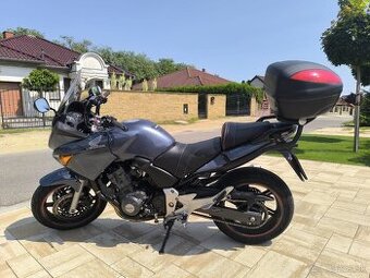 Honda cbf 600