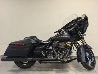 Harley Davidson Street Glide special BE