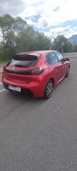 Peugeot 208 1.2 benzín