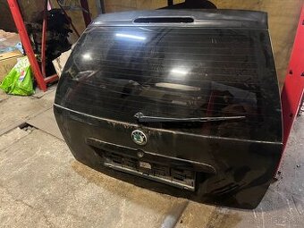 Škoda octavia I kufrove dvere - 1
