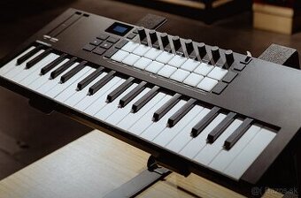 Novation Launchkey Mini 37 MK4