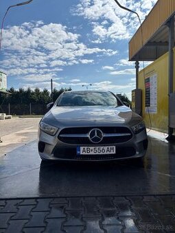Mercedes-Benz A180d 2019 sedan