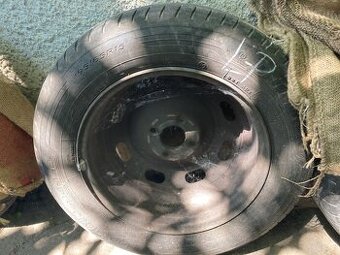 Letné pneu Dunlop 195/65 R15 na diskoch Peugeot 307