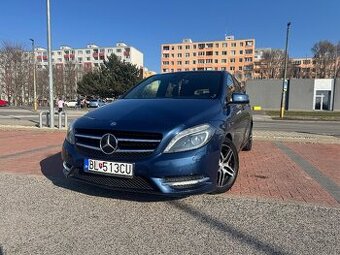 Mercedes Benz B200 CDI -AUTOMAT - PANORÁMA - ACC