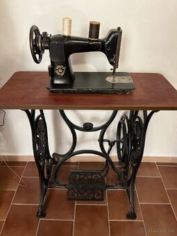 šijací stroj značky Pfaff