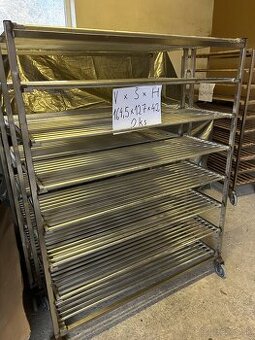 Pekárenske voziky na chladenie výrobkov