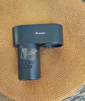 Predám prenosný kompresor 12 V