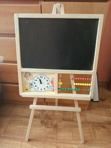 Detská tabuľa s hodinami