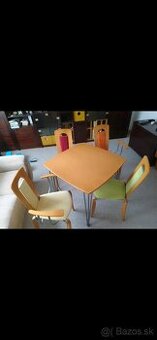 Jedálenský set