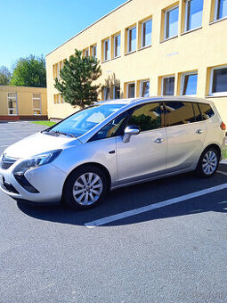 Opel zafira III turer 7miestne