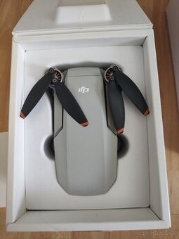 Dron DJI mini 2