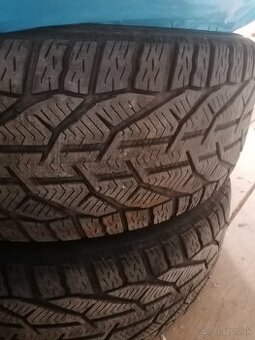 235/45R18 98 zimné