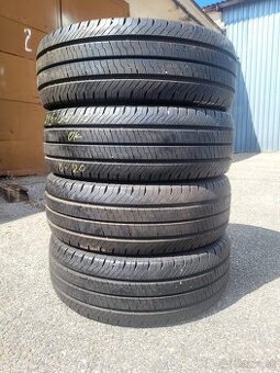 215/65 R15 C Continental