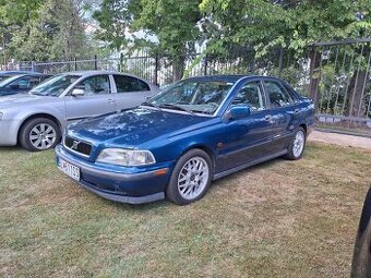 Predam Volvo S40 na ND alebo v celku