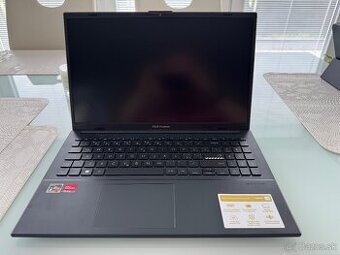 ASUS VivobookGo 15 E1504FA-NJ193W Mixed Black