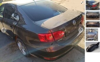 Volkswagen Jetta 1.6 TDI 2014 predám DVERE, LAVÉ ZADNÉ DVERE