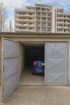 Garáž na predaj - ul. Jozefa Hagaru, Bratislava III