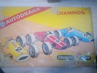 Retro autodraha ites