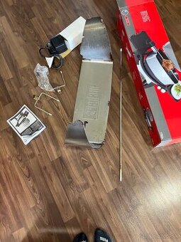 Ražen/rotisserie ku grilu Weber Q300